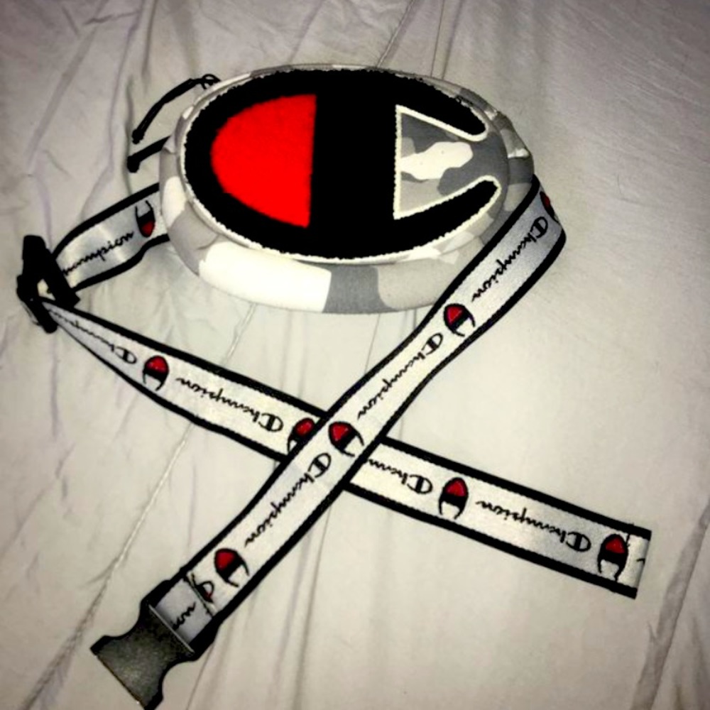 Champion fanny pack white camo (adjustable)